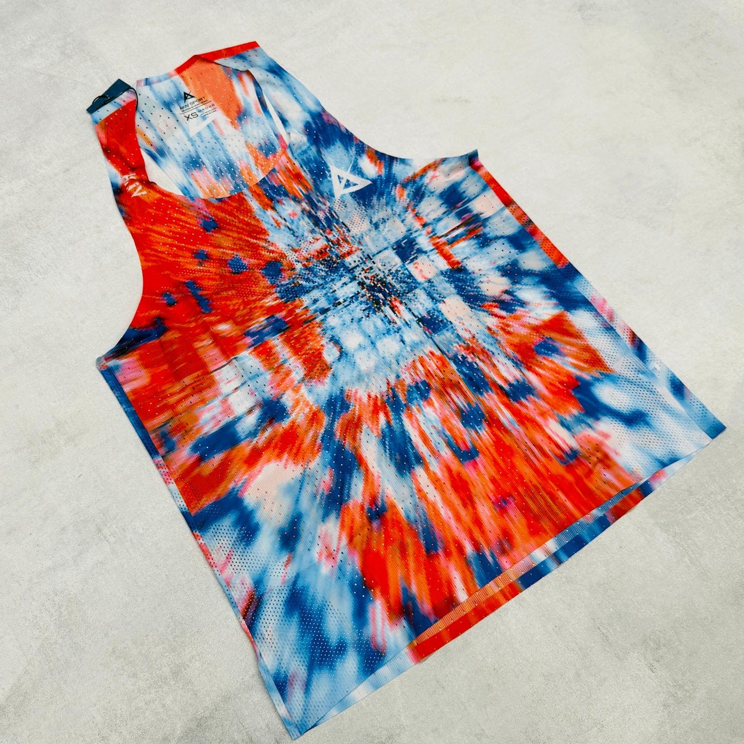 AKIV Elite Singlet Unisex | Dynamic Flow
AKIV 精英比賽背心男女款 | 立體流影