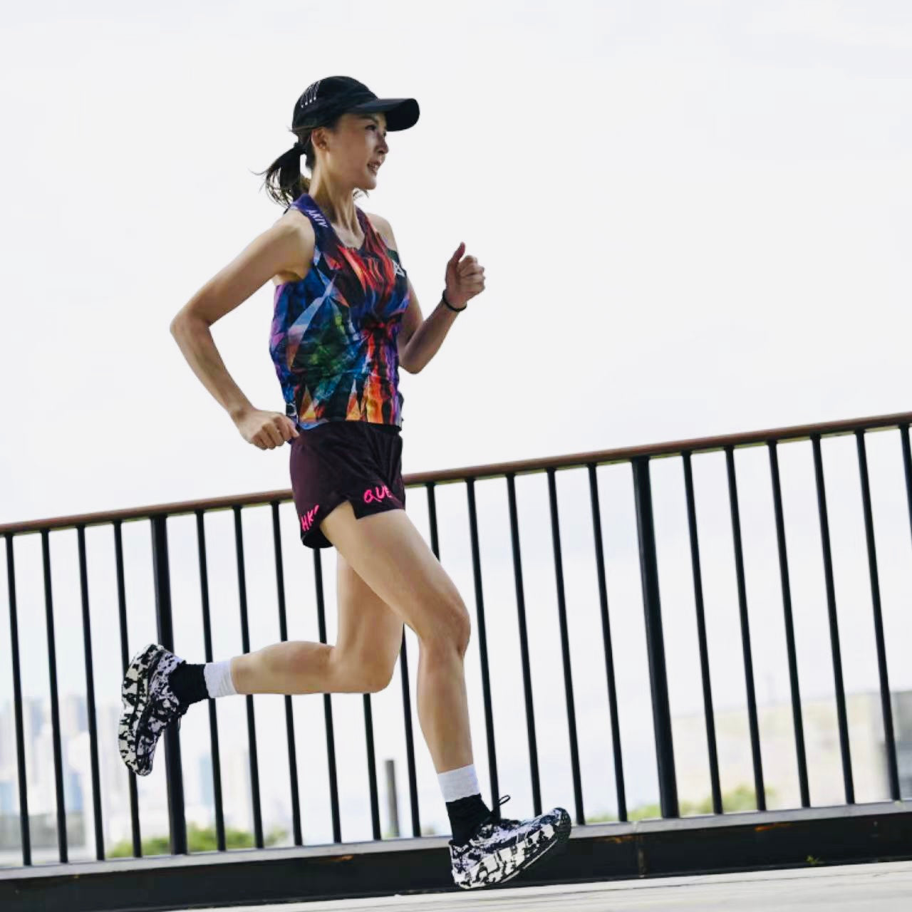 AKIV 精英比賽背心男女款 | 彩鑽