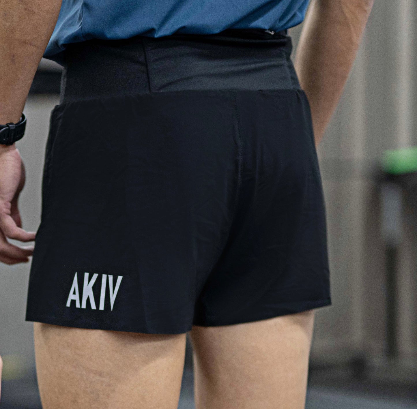 AKIV 多功能路跑2”褲男女款 | 三角內膽版 | 黑色