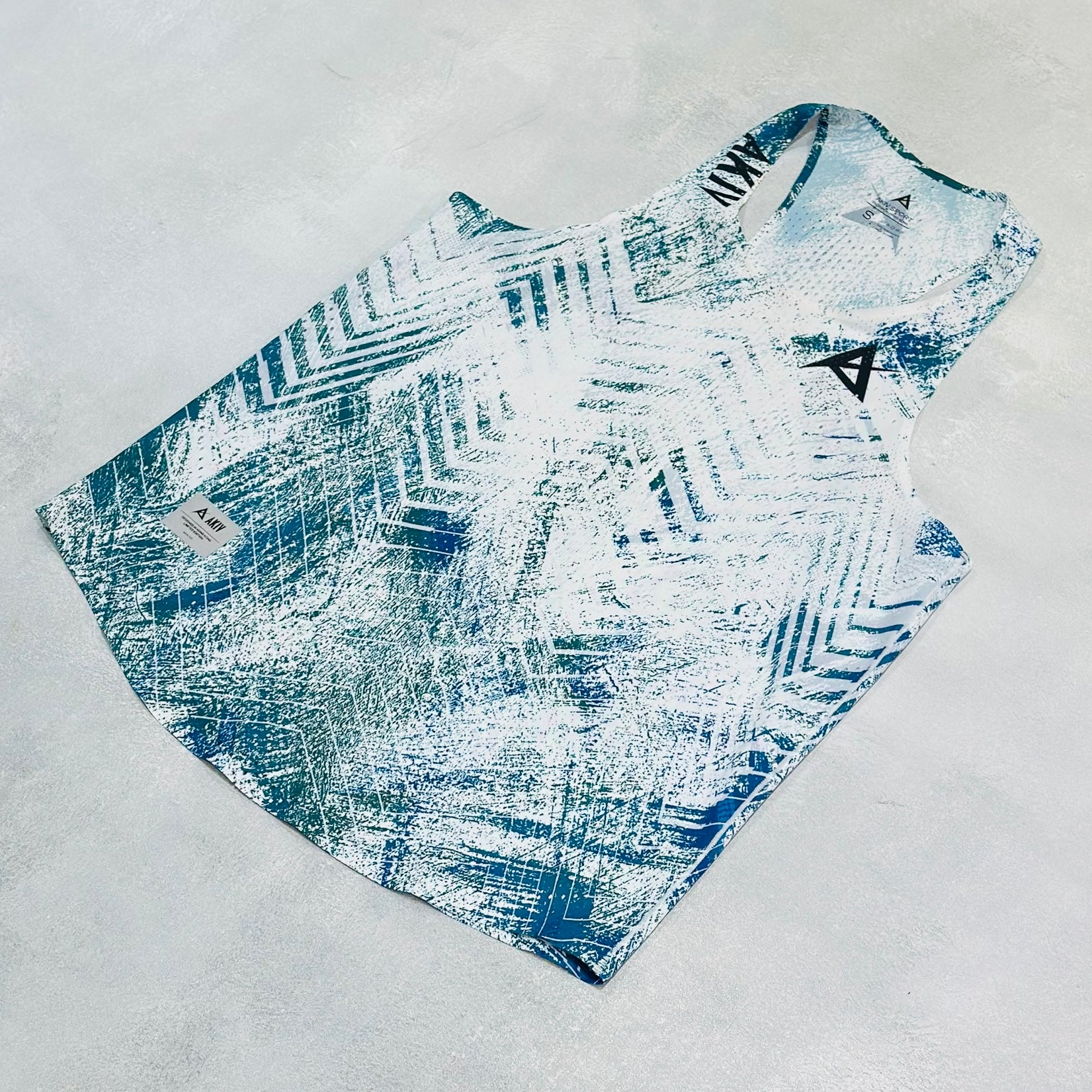 AKIV AeroPro Singlet Unisex | Aozora Mesh
AKIV 空力競速背心男女款 | 青空薄霧