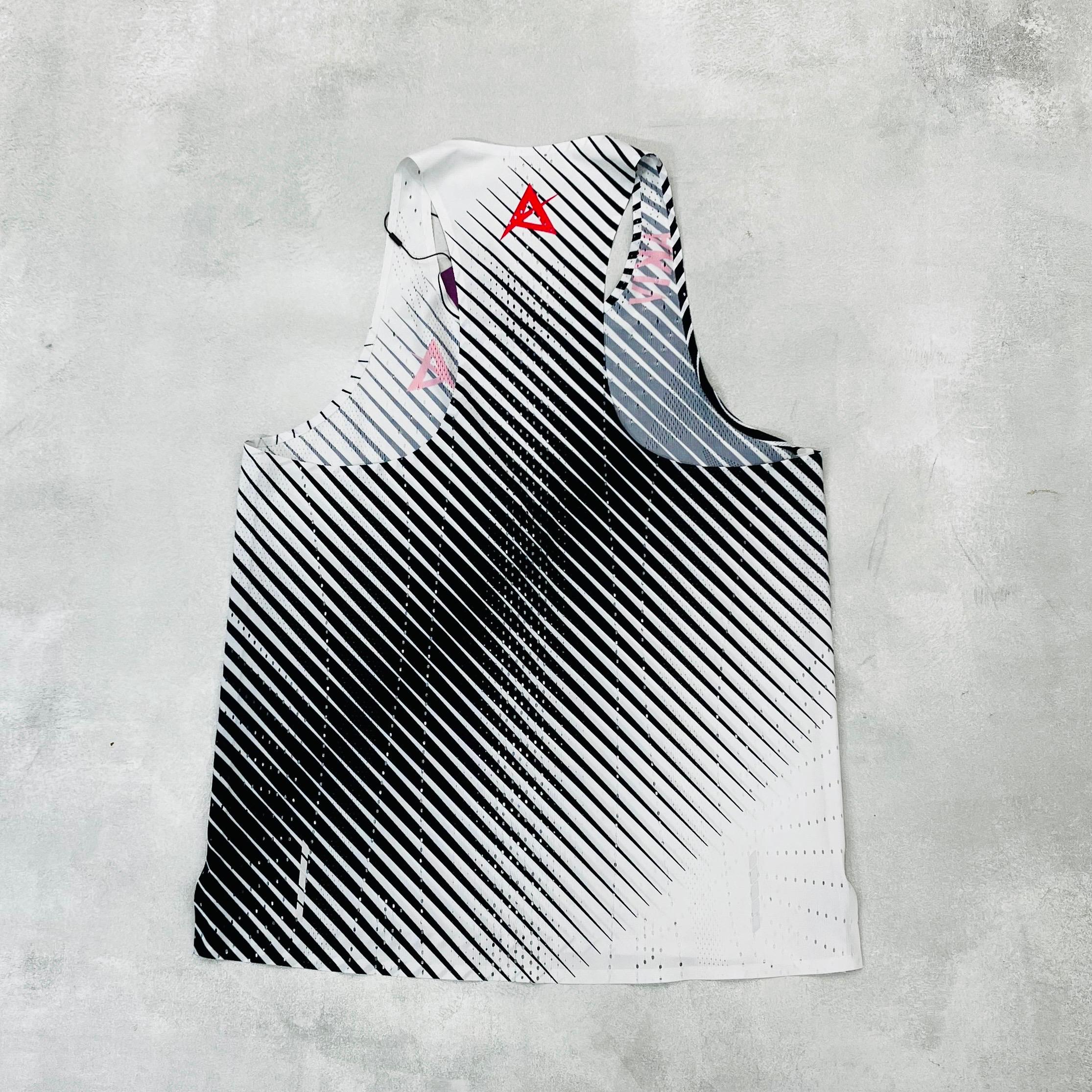 AKIV AeroPro Singlet Unisex | Diagonal Speed
AKIV 空力競速背心男女款 | 斜速黑白