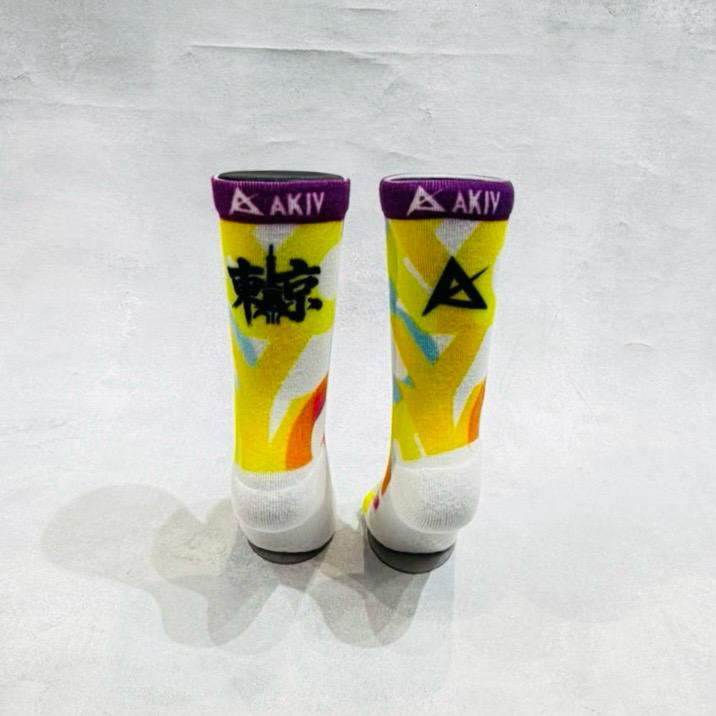 AKIV High-Cut Coolmax Light Cushion Running Socks Unisex | Free Size | Tokyo Neon
AKIV 高筒Coolmax輕氣墊跑步襪男女款 | 均碼 | 東京霓彩