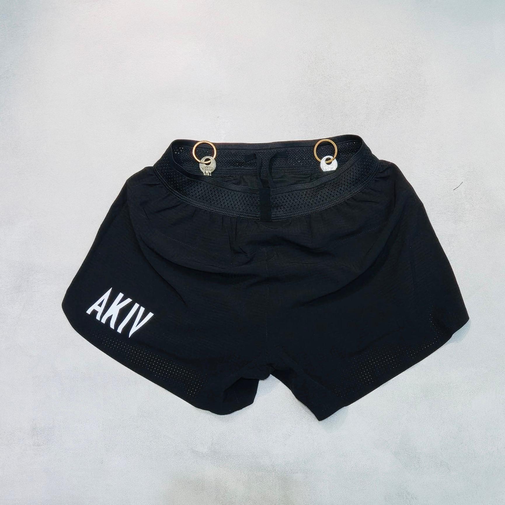 AKIV 2" Running Shorts with Hidden Patch Pockets Unisex | Triangular inner | Black
AKIV 2" 跑步褲連隱藏式內袋男女款 | 三角內膽版 | 黑色