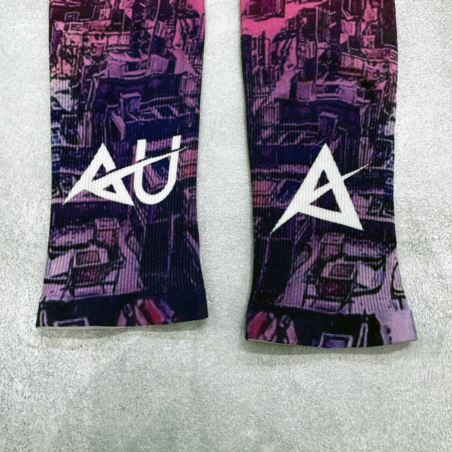 AKIV Lightweight Quick Dry Running Sleeves | Urban Run
AKIV 輕盈快乾跑步手袖 | 怪獸大廈版