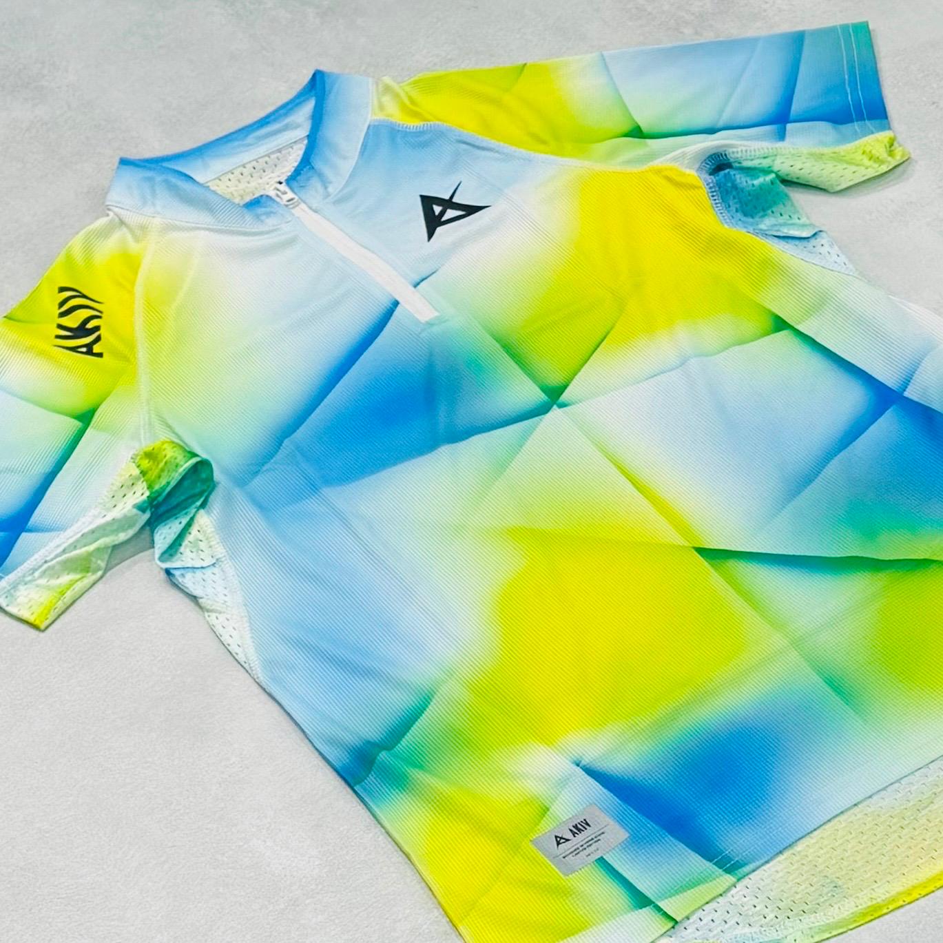 AKIV 3D Orienteering Pro Cut Race Tee | Luminous Ridge
AKIV 3D定向專業 Pro Cut 競速T恤 | 幻光山脊
