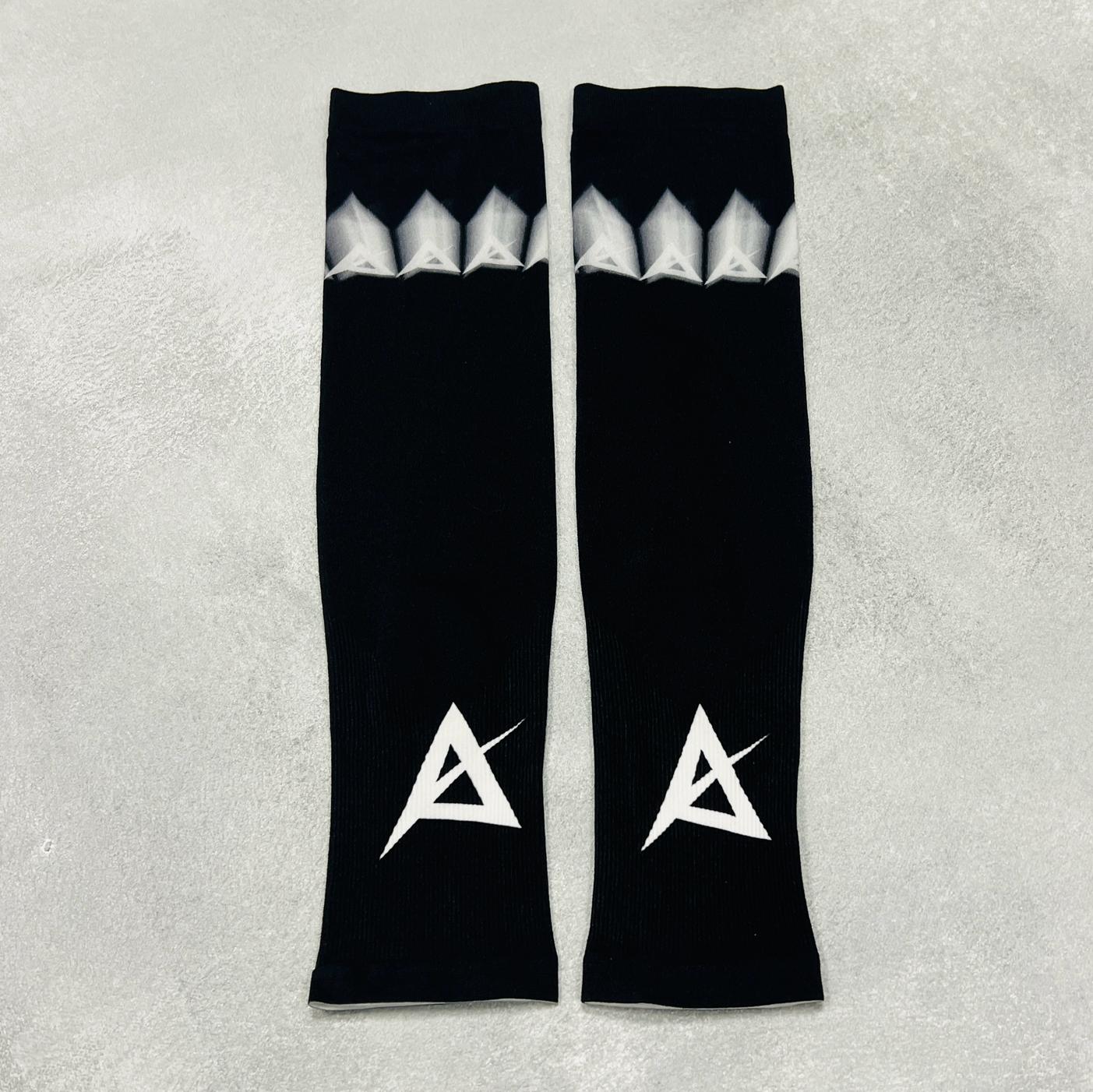 AKIV Flash Lightweight Quick Dry Running Sleeves | Black
