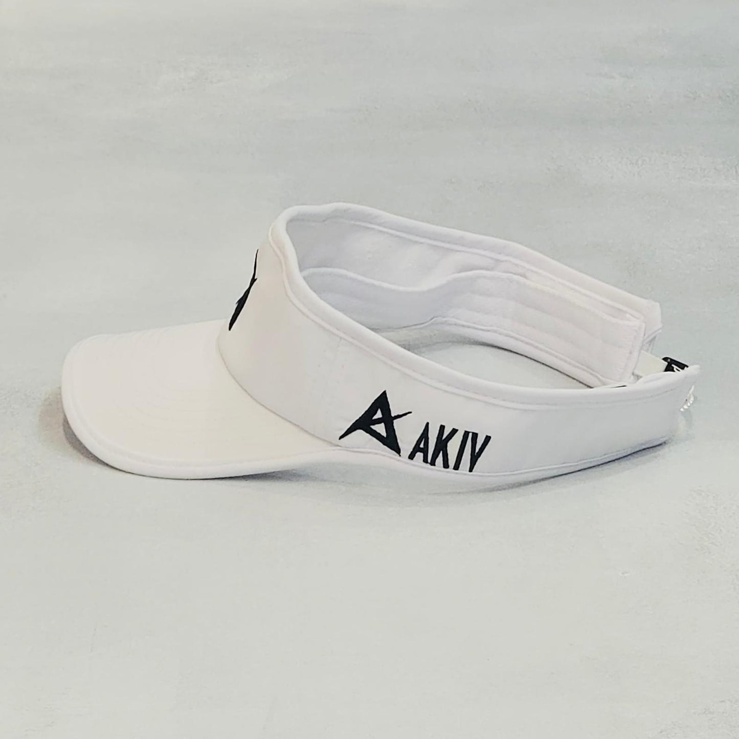 AKIV Running Pro White Visor | Embroidery Special Edition
AKIV 輕盈跑步白色太陽帽 | 刺繡特別版