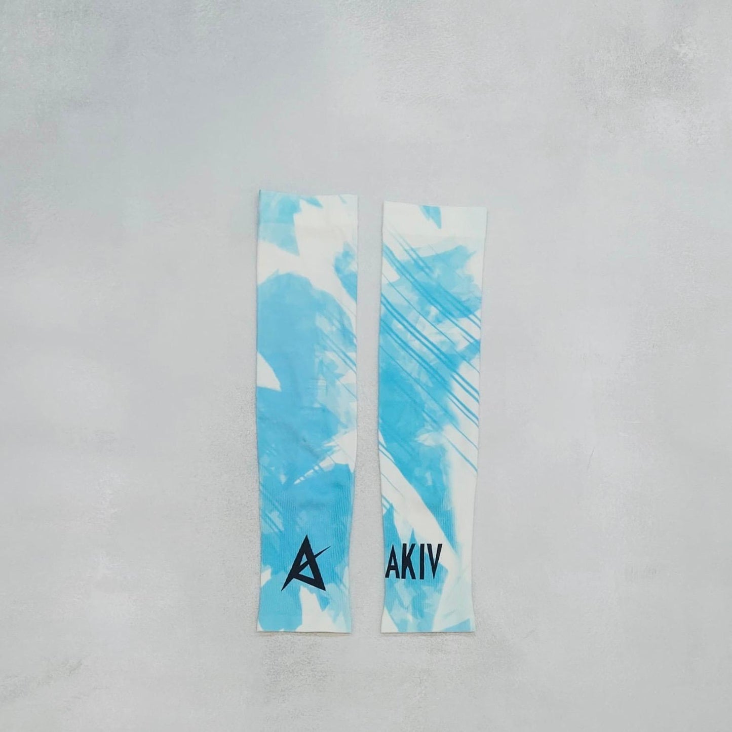 AKIV Lightweight Quick Dry Running Sleeves | Lake Emerald Shadow
AKIV 輕盈快乾跑步手袖 | 翡翠湖畔影