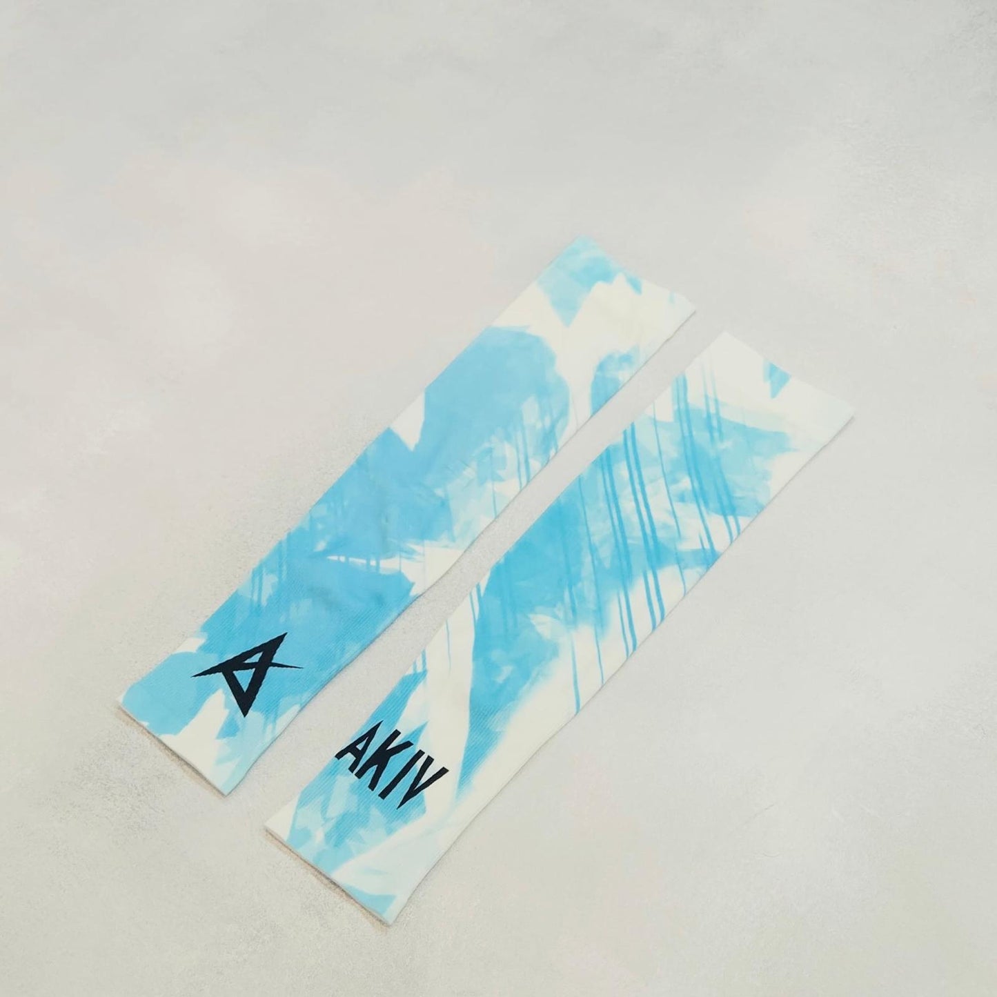 AKIV Lightweight Quick Dry Running Sleeves | Lake Emerald Shadow
AKIV 輕盈快乾跑步手袖 | 翡翠湖畔影