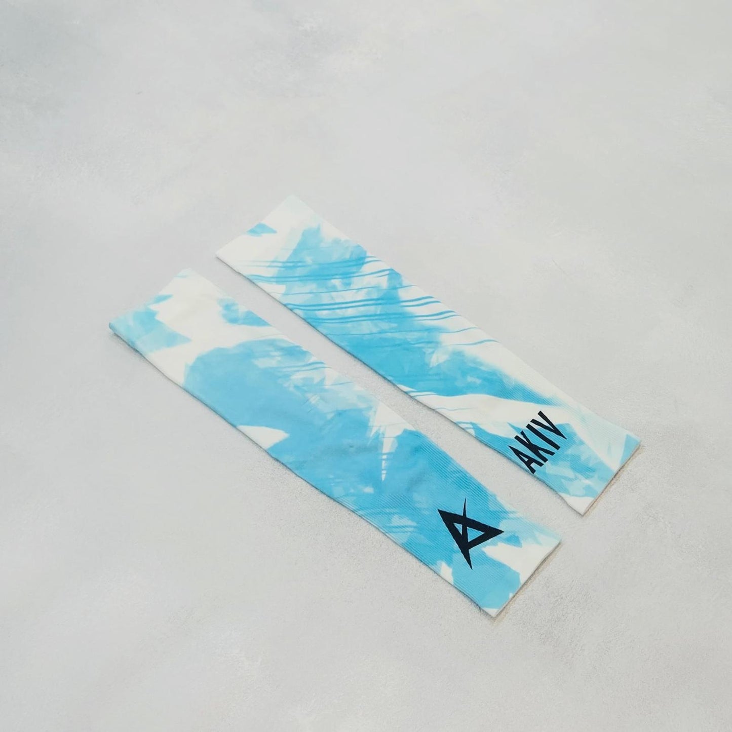 AKIV Lightweight Quick Dry Running Sleeves | Lake Emerald Shadow
AKIV 輕盈快乾跑步手袖 | 翡翠湖畔影