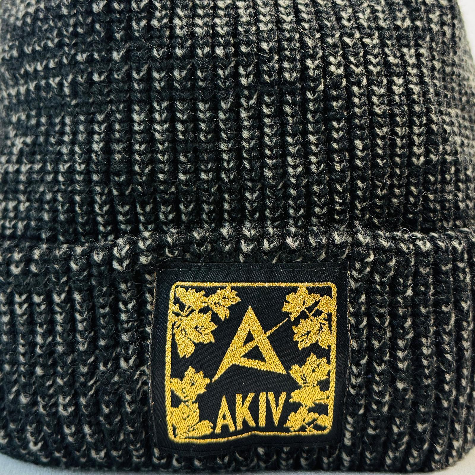 AKIV Cuffed Beanie | Bauhinia | Black
AKIV 針織毛帽 | 紫荊花系列| 黑色