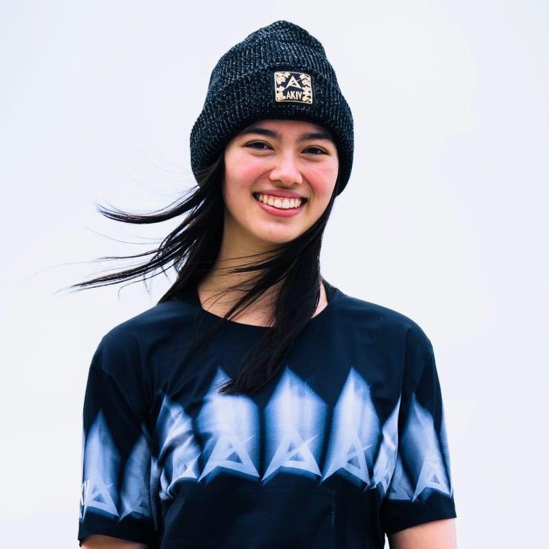 AKIV Cuffed Beanie | Bauhinia | Black
AKIV 針織毛帽 | 紫荊花系列| 黑色