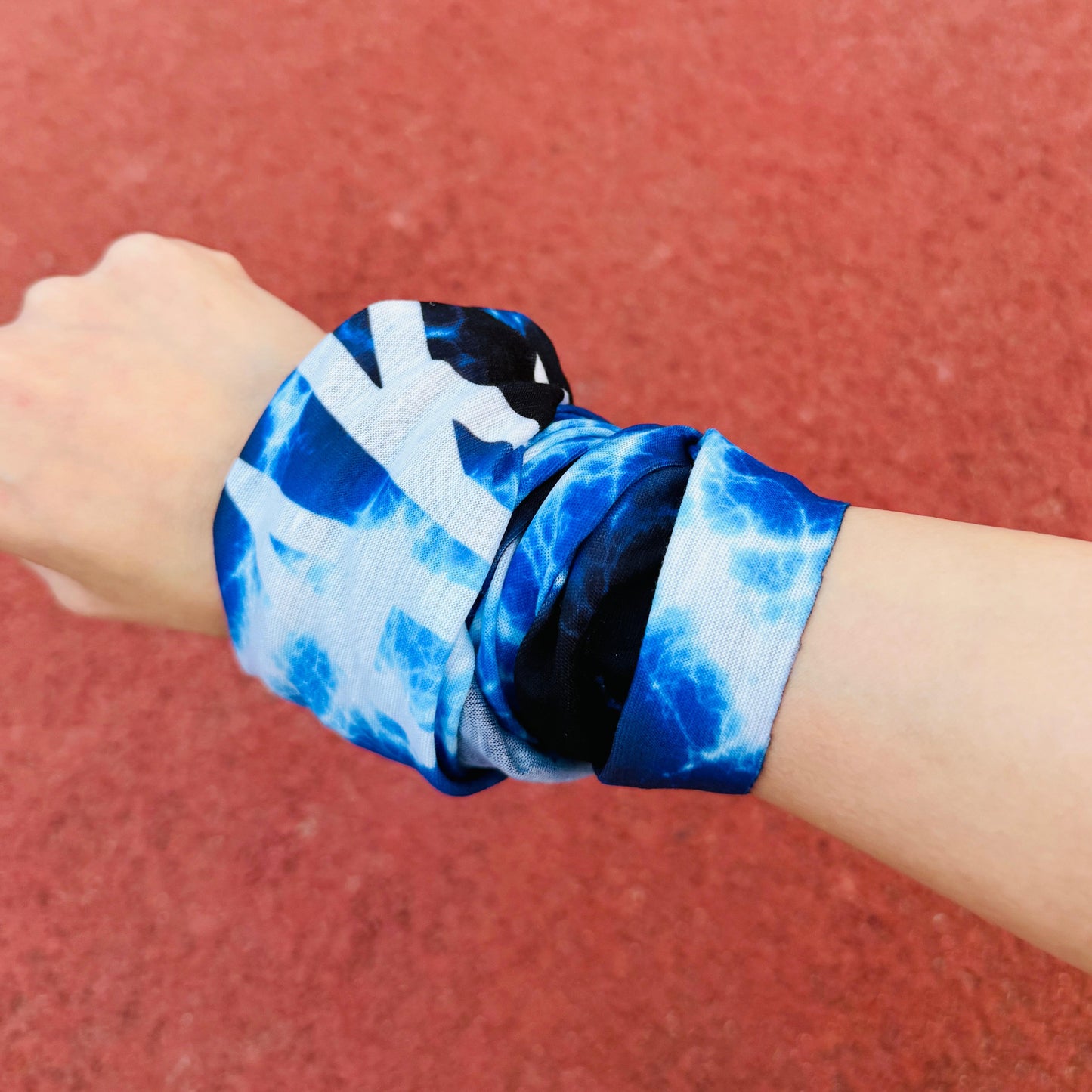 AKIV Headscarf | Lightning Blue
AKIV 頭巾 | 藍閃電