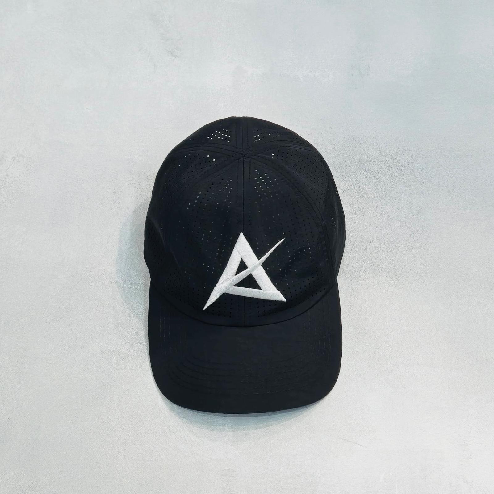 AKIV Running Pro Black Cap | Embroidery White A Edition