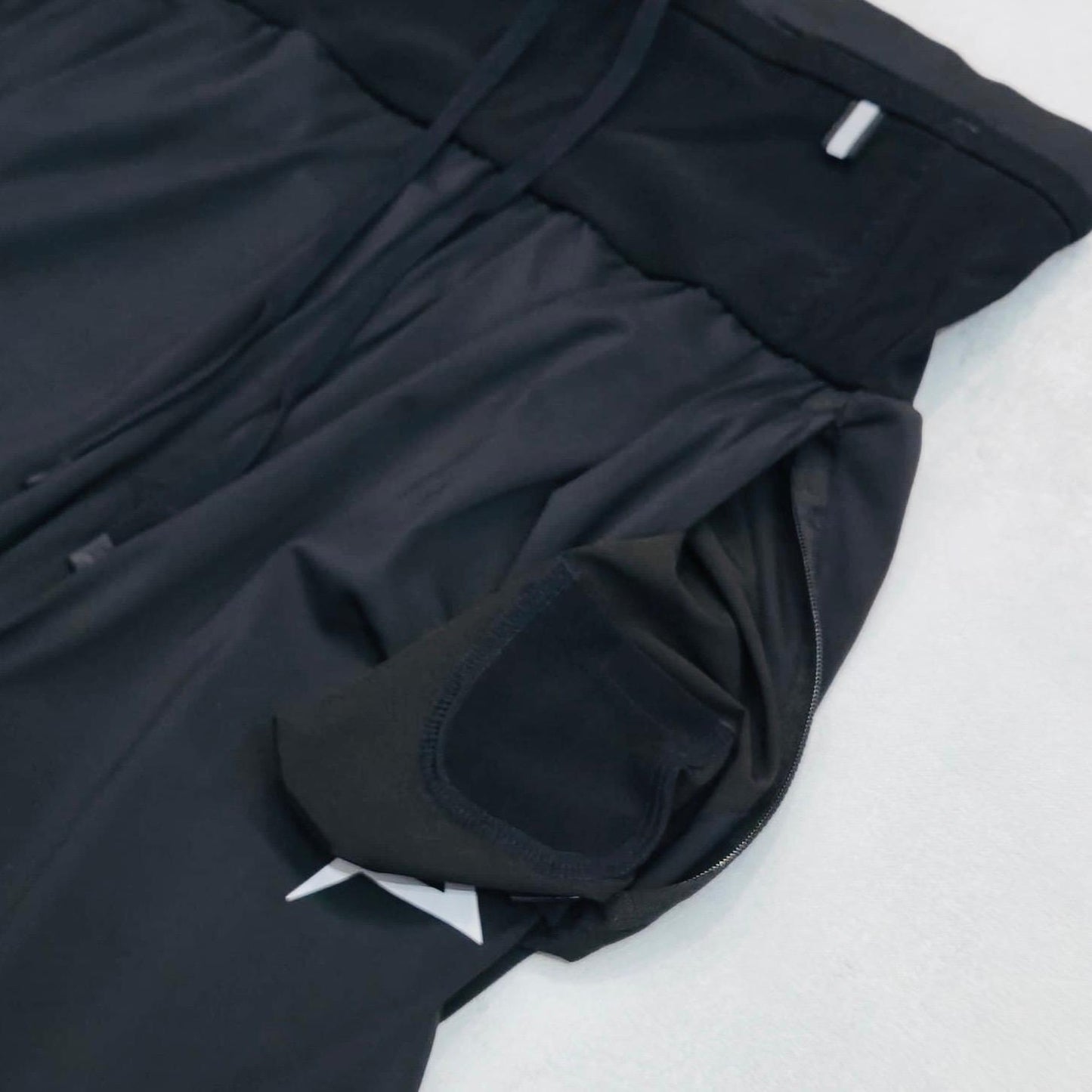 AKIV Quick Dry Multi-Pocket Running Long Pant Unisex | Black
AKIV 快乾多功能跑步長褲男女款 | 黑色