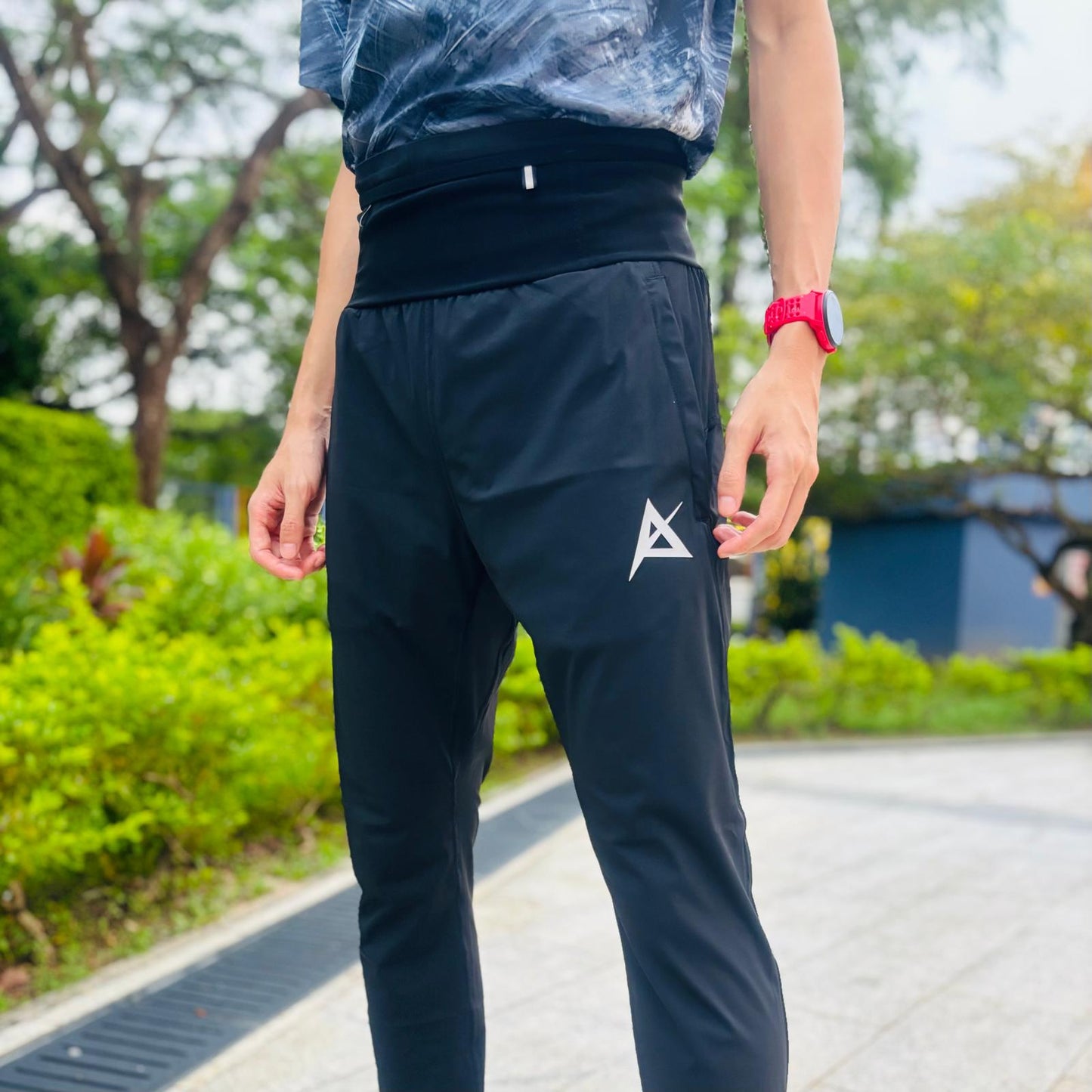 AKIV Quick Dry Multi-Pocket Running Long Pant Unisex | Black
AKIV 快乾多功能跑步長褲男女款 | 黑色