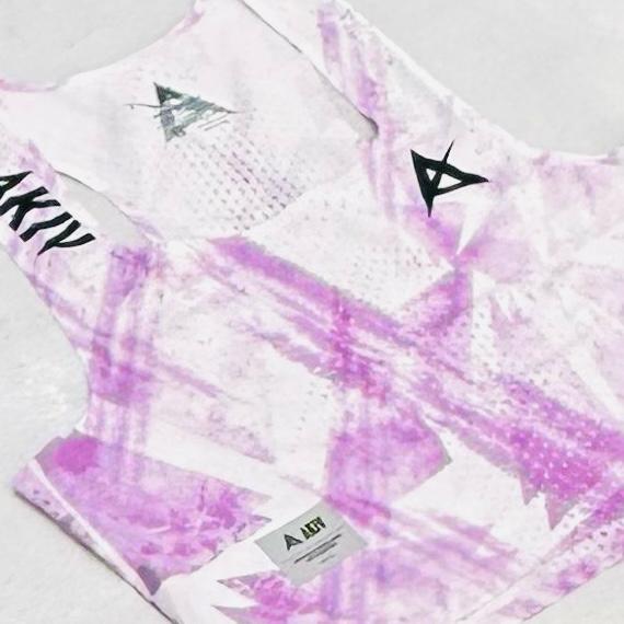 AKIV AeroPro Top Women | Violet Motion
AKIV 空力競速短版背心女裝 | 紫光域流線