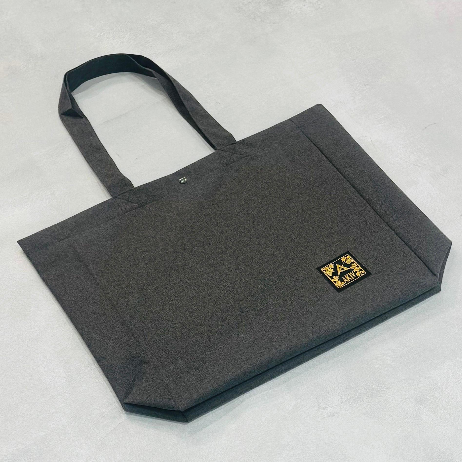 AKIV Waterproof Tote Bag | Grey
AKIV 防水托特包 | 灰色