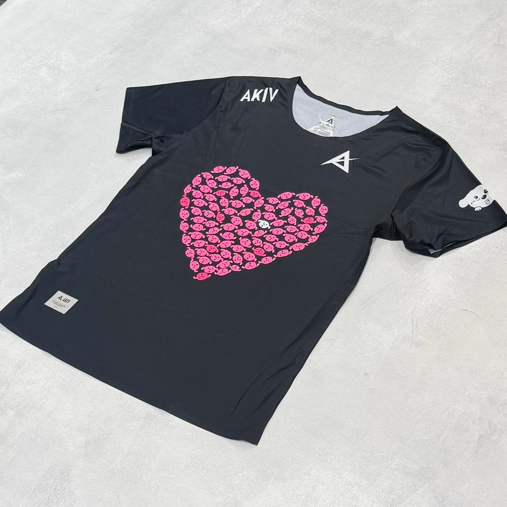 AKIV Ultralight Training Barry Running Tech T-Shirt Unisex | Pink
AKIV 超輕訓練Barry 跑心技術T恤男女款 | 粉紅色