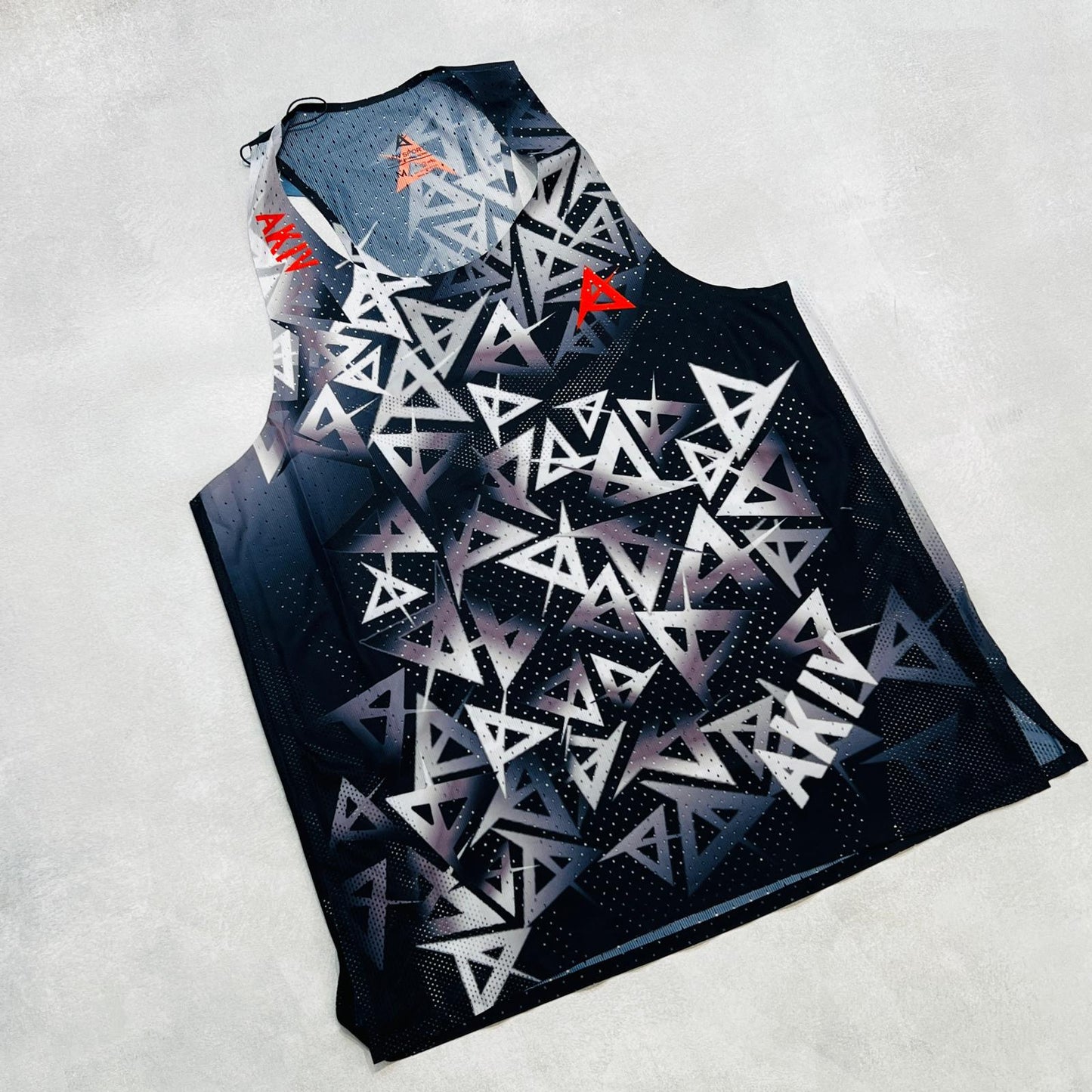 AKIV Elite Singlet Unisex | Black Magic
AKIV 精英比賽背心男女款 | 黑色魔力