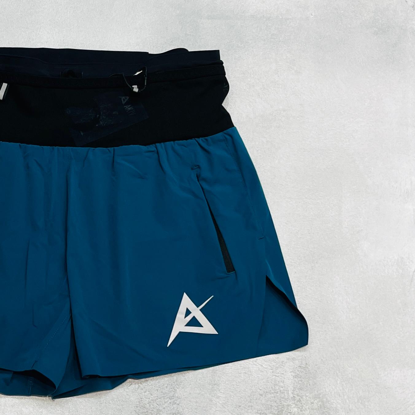 AKIV 2-in-1 Trail Running Shorts Women | Inner Tight | Blue
AKIV 多功能越野跑褲女款 | 平腳內膽版 | 藍色