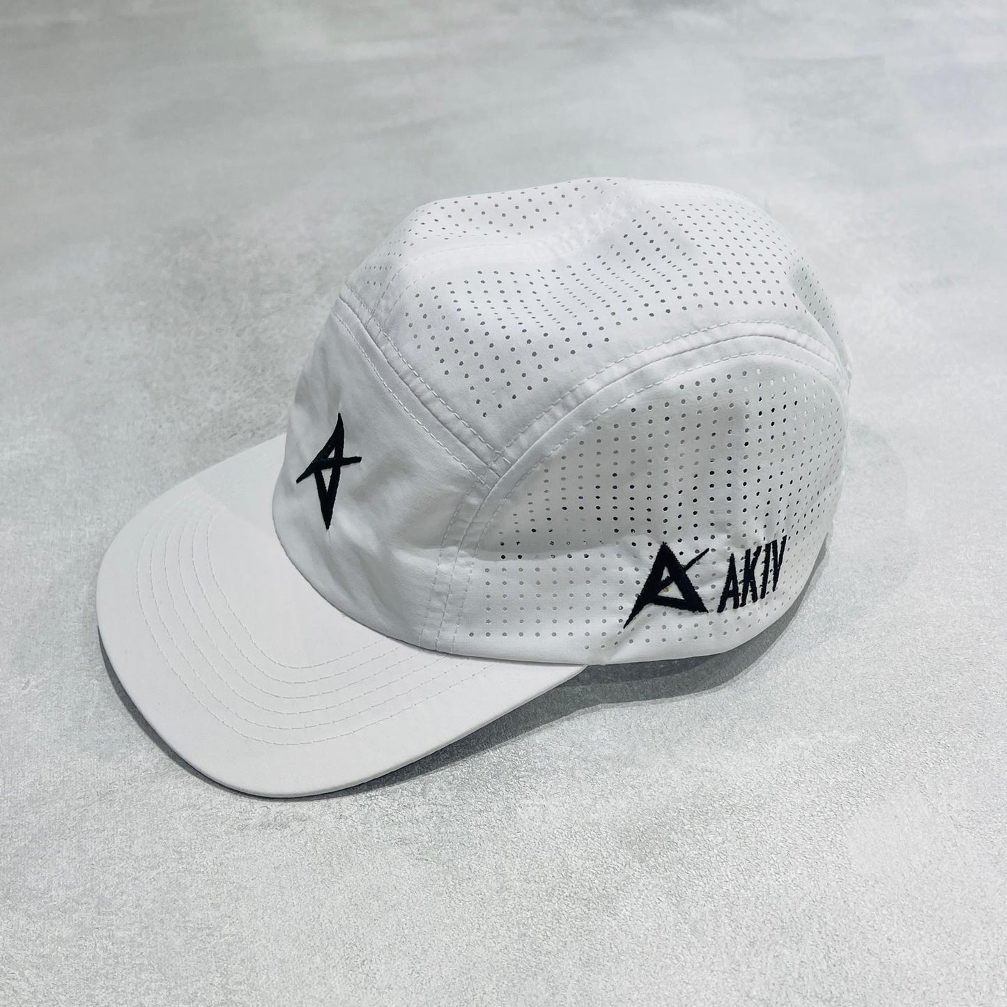 AKIV Running Pro White Cap | Embroidery Special Edition