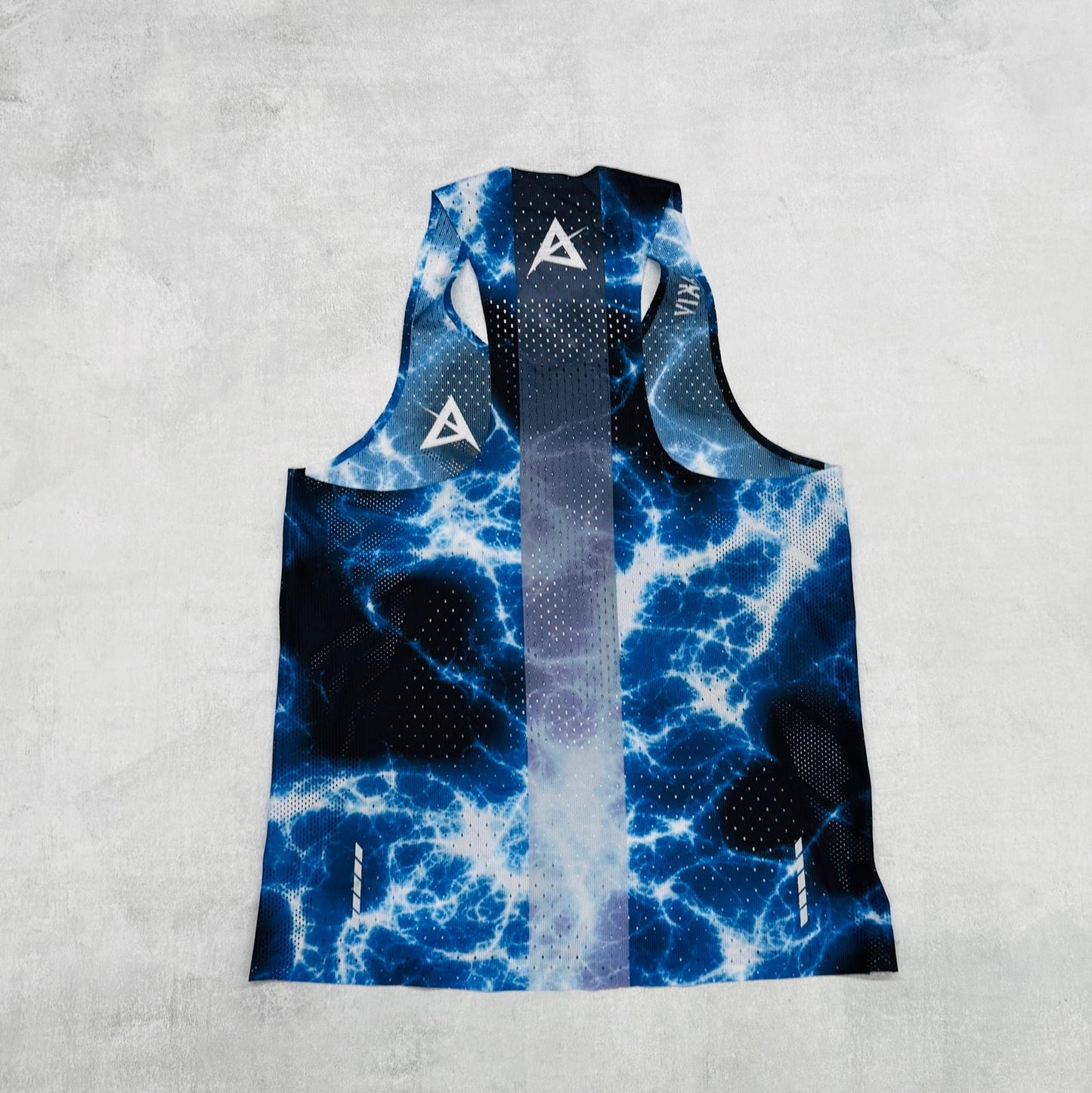 AKIV Elite Singlet Unisex | Lightning Blue
AKIV 精英比賽背心男女款 | 藍閃電
