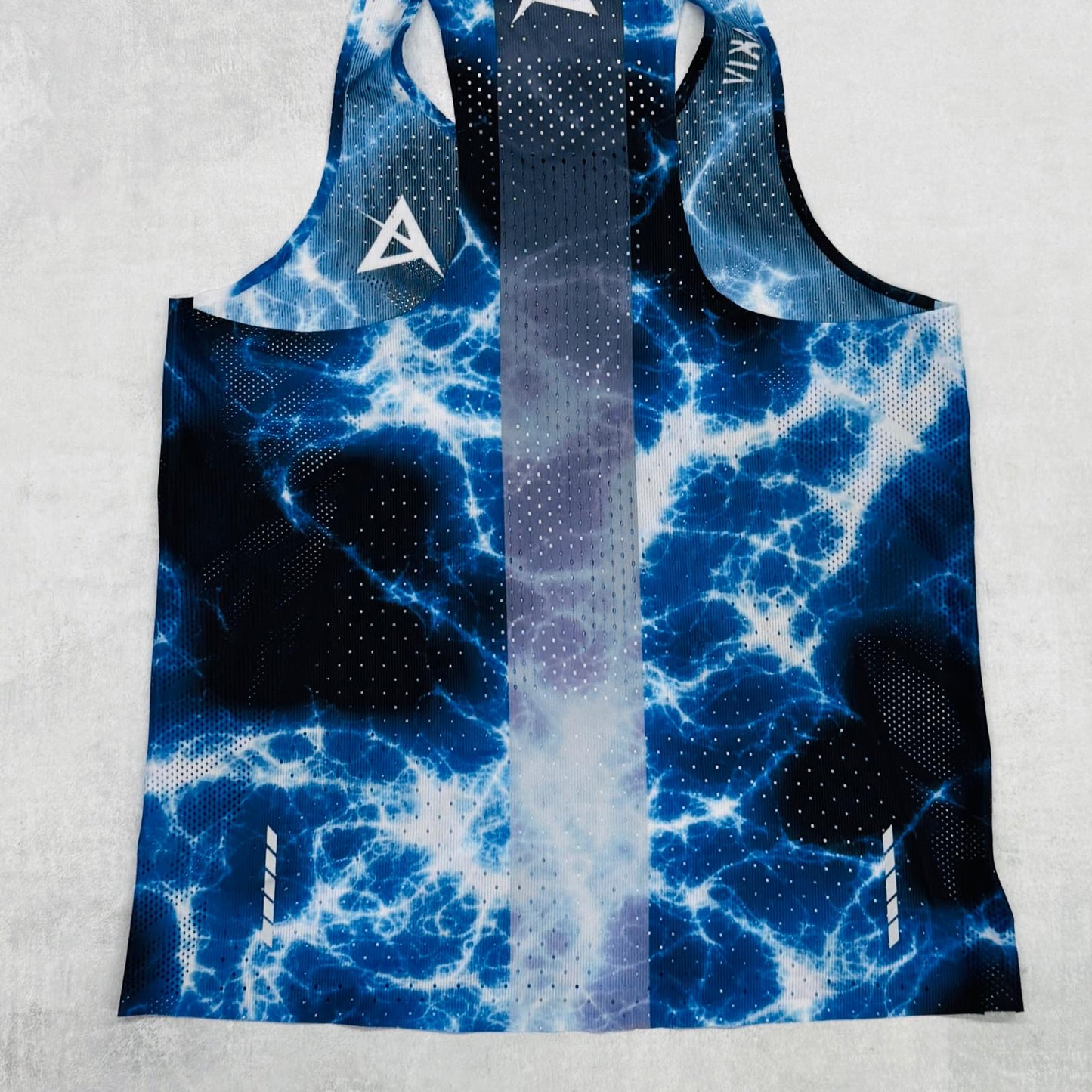 AKIV Elite Singlet Unisex | Lightning Blue
AKIV 精英比賽背心男女款 | 藍閃電