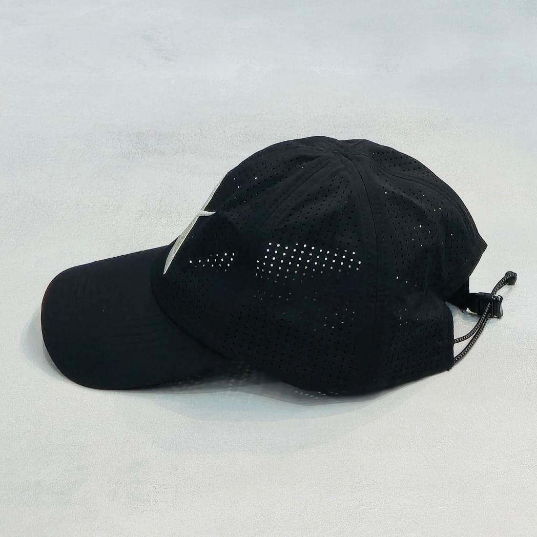 AKIV Running Pro Black Cap | Embroidery Silver A Edition
AKIV 輕盈透汗黑色運動帽 | 刺繡銀色A版