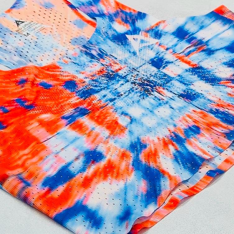 AKIV Elite Top Women | Dynamic Flow
AKIV 精英比賽短版背心女裝 | 立體流影