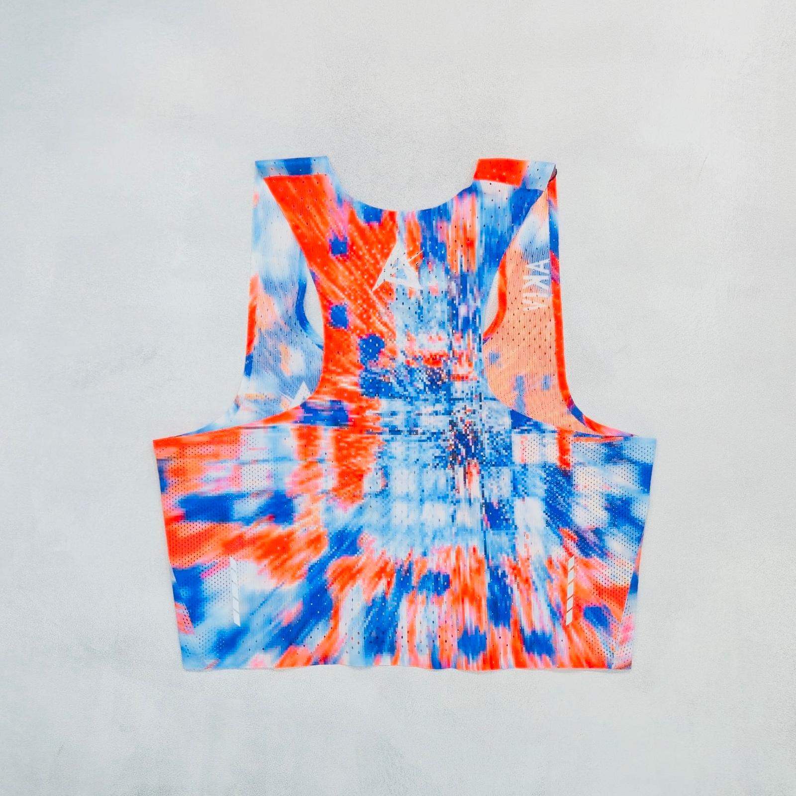 AKIV Elite Top Women | Dynamic Flow
AKIV 精英比賽短版背心女裝 | 立體流影