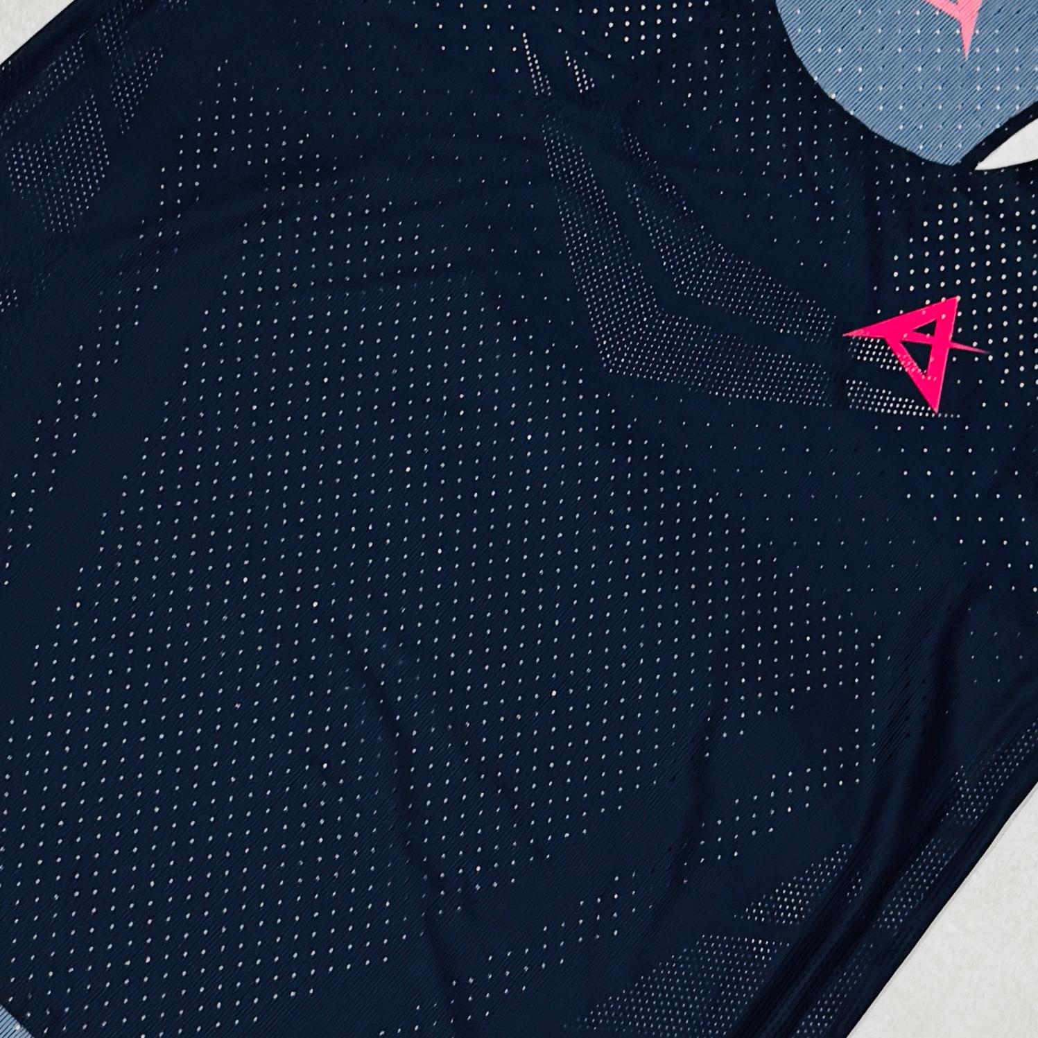 AKIV Elite Royal Blue Singlet Unisex | Hot Pink
AKIV 精英寶藍色比賽背心男女款 | 螢光粉紅