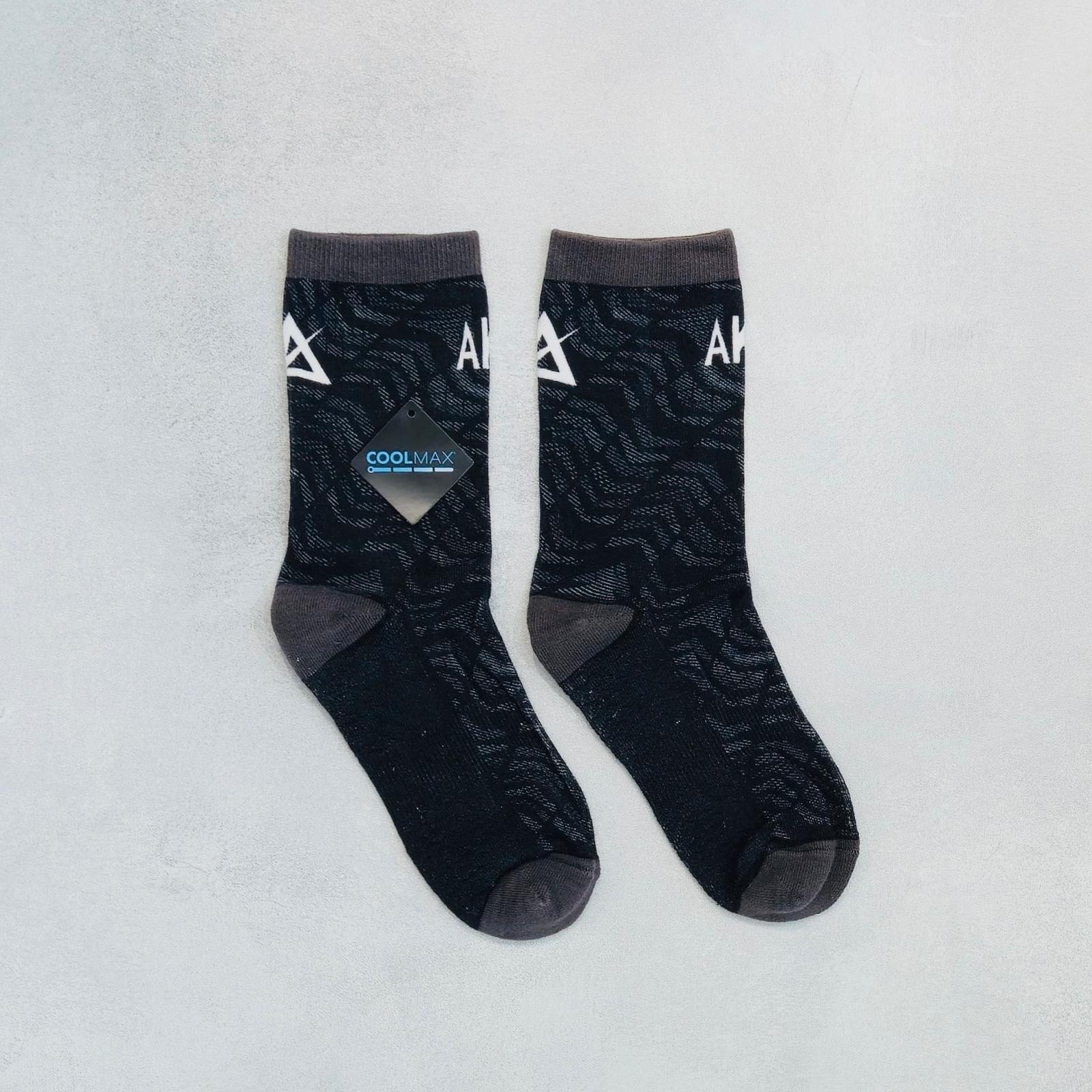 AKIV High-Cut Coolmax Light Cushion Running Socks Unisex | Free Size | Stacked Style | Black
AKIV 高筒Coolmax輕氣墊跑步襪男女款 | 均碼 | 層疊風格 | 黑色