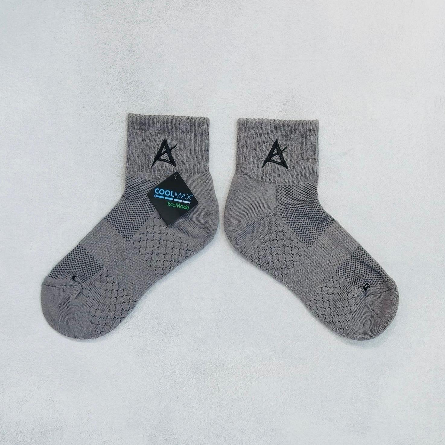 AKIV Mid-Cut Coolmax Running Socks Unisex | Free Size | Gray
AKIV 中筒Coolmax跑步襪男女款 | 均碼 | 灰色