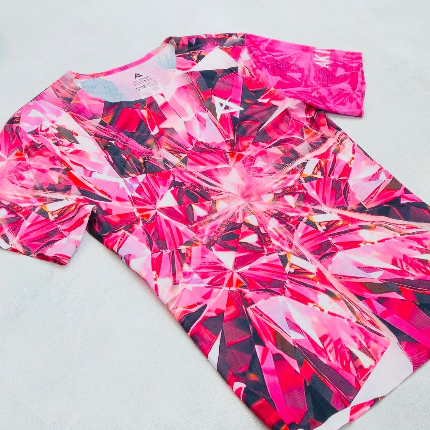 AKIV Ultralight Training T-Shirt Unisex | Pink Diamond
AKIV 超輕訓練T恤男女款 | 粉鑽