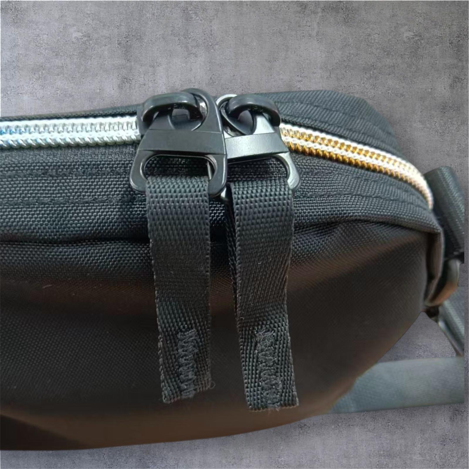 AKIV Sling Bag | Limited Edition | Black
AKIV 刺繡版斜孭袋 | 限量版 | 黑色