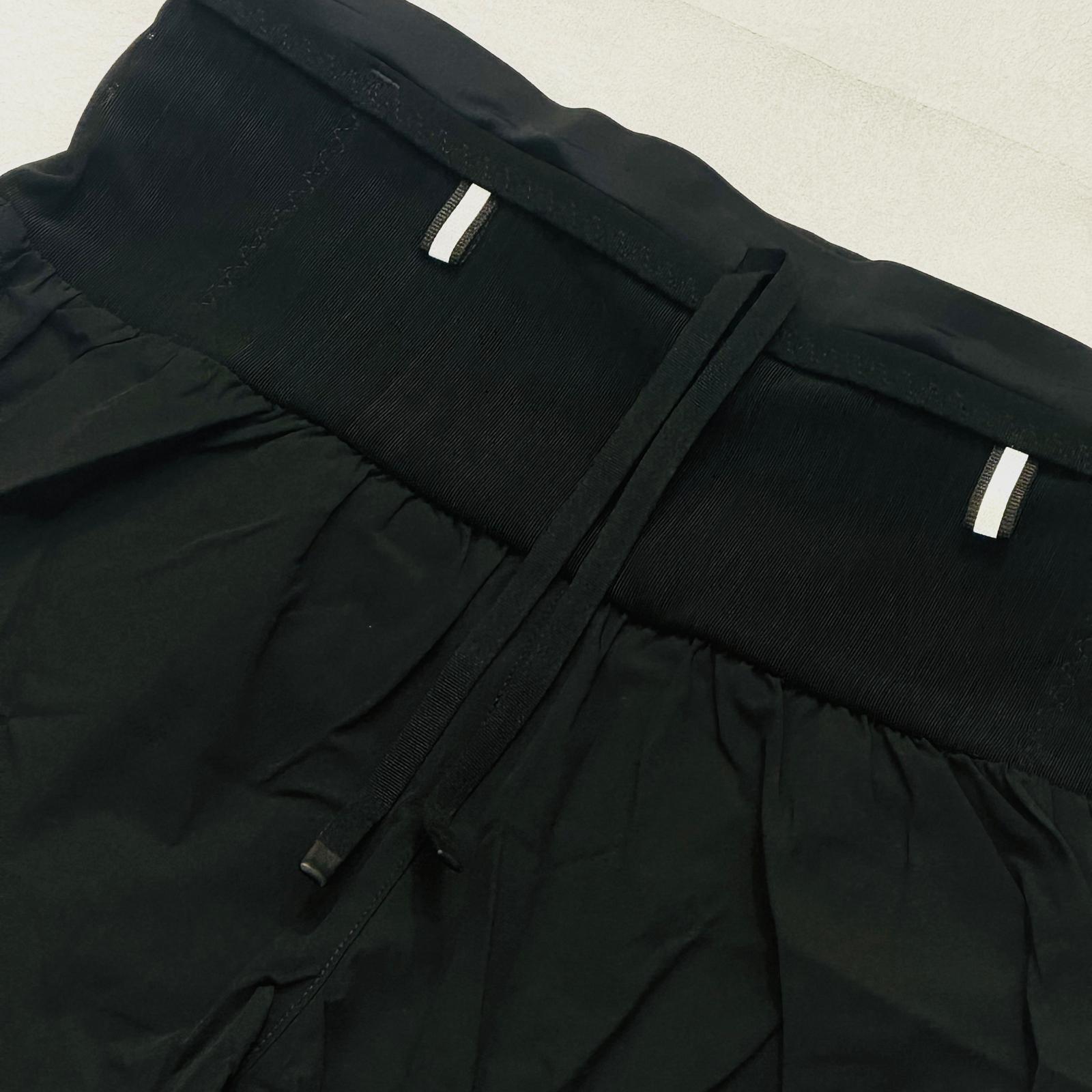 AKIV 2-in-1 Multi-Pocket Pro Running Shorts Unisex | Inner Tight | Black
AKIV 2合1多功能專業跑步褲男女款 | 平腳內膽版 | 黑色