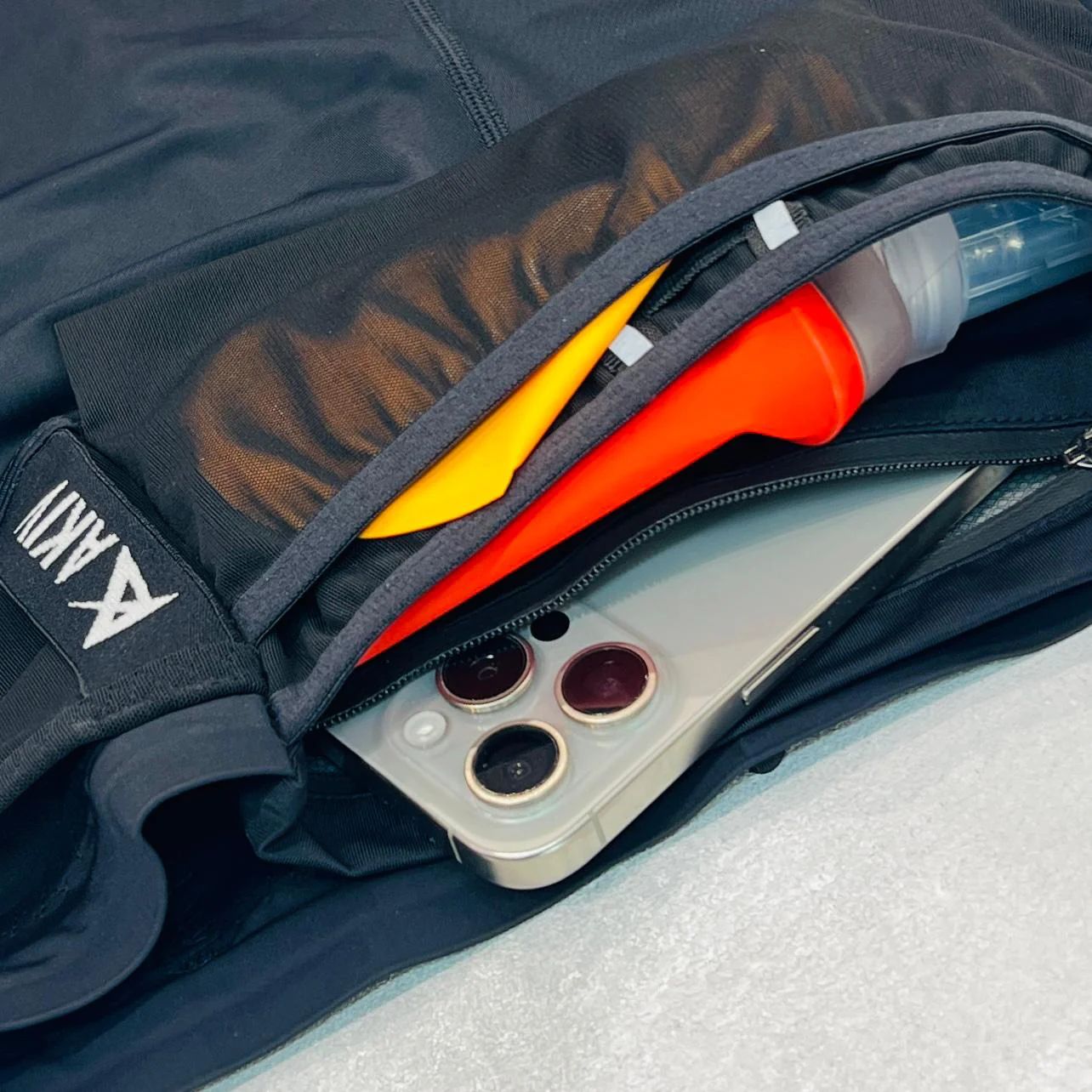 AKIV 2-in-1 Multi-Pocket Pro Running Shorts Unisex | Inner Tight | Lake Green
AKIV 2合1多功能專業跑步褲男女款 | 平腳內膽版 | 湖水綠