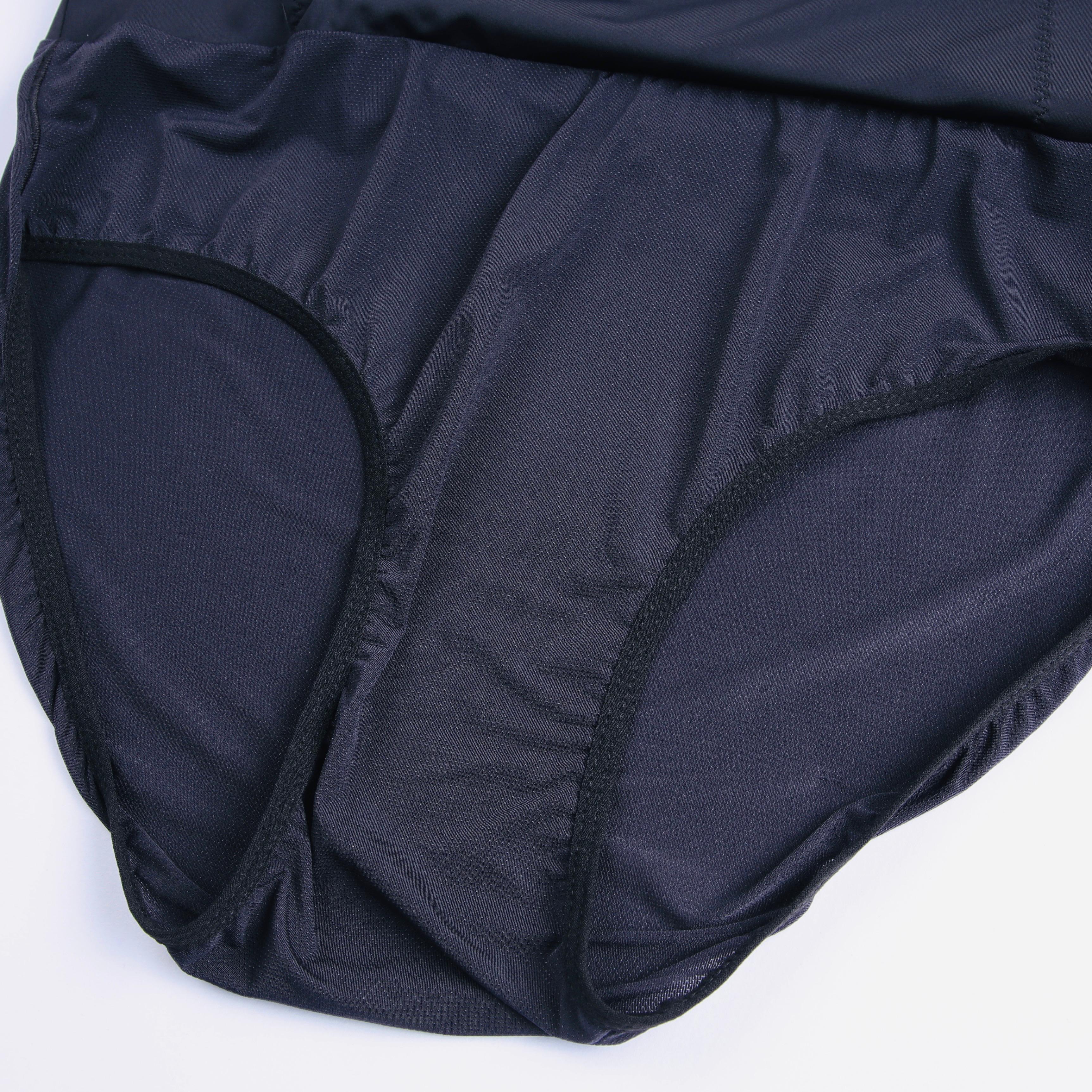 AKIV 2" Running Shorts with Pocket Unisex | Triangular inner | Black
AKIV 2"跑步褲連背袋男女款 | 三角內膽版 | 黑色