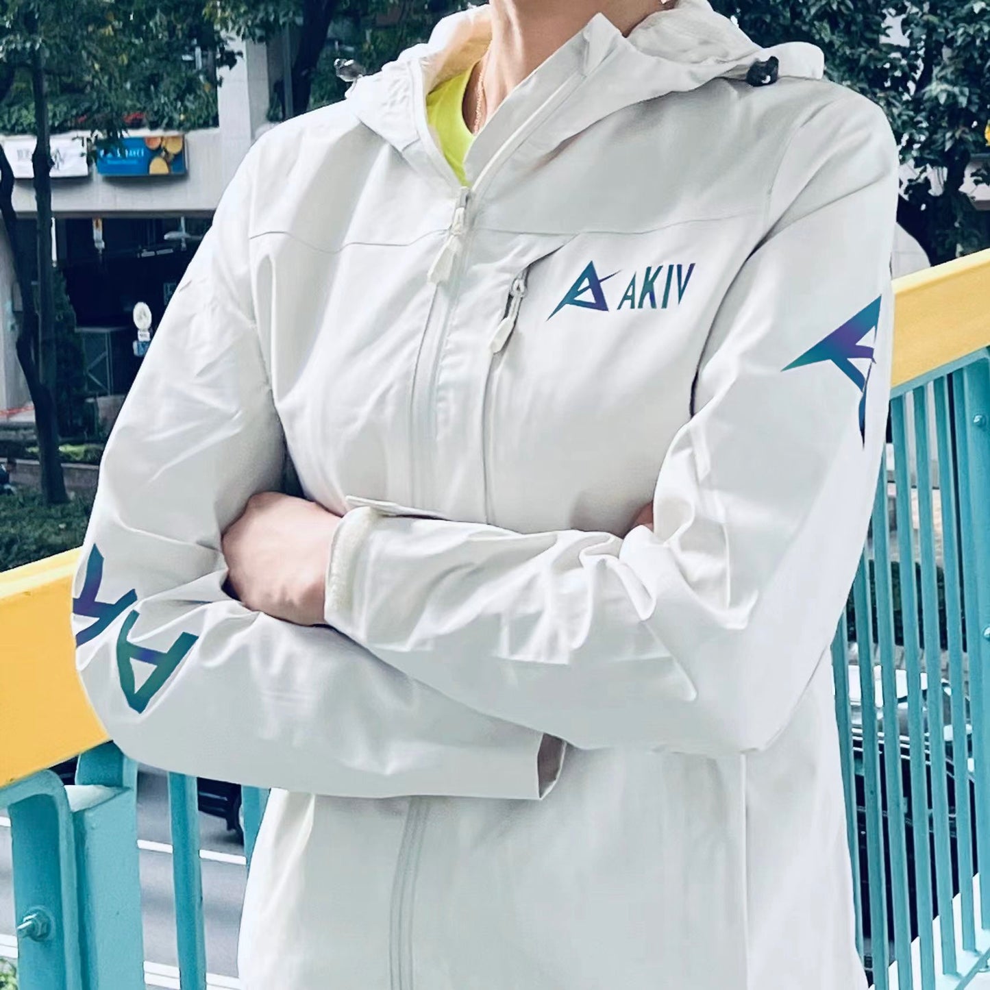 AKIV 防風跣水風褸男女款