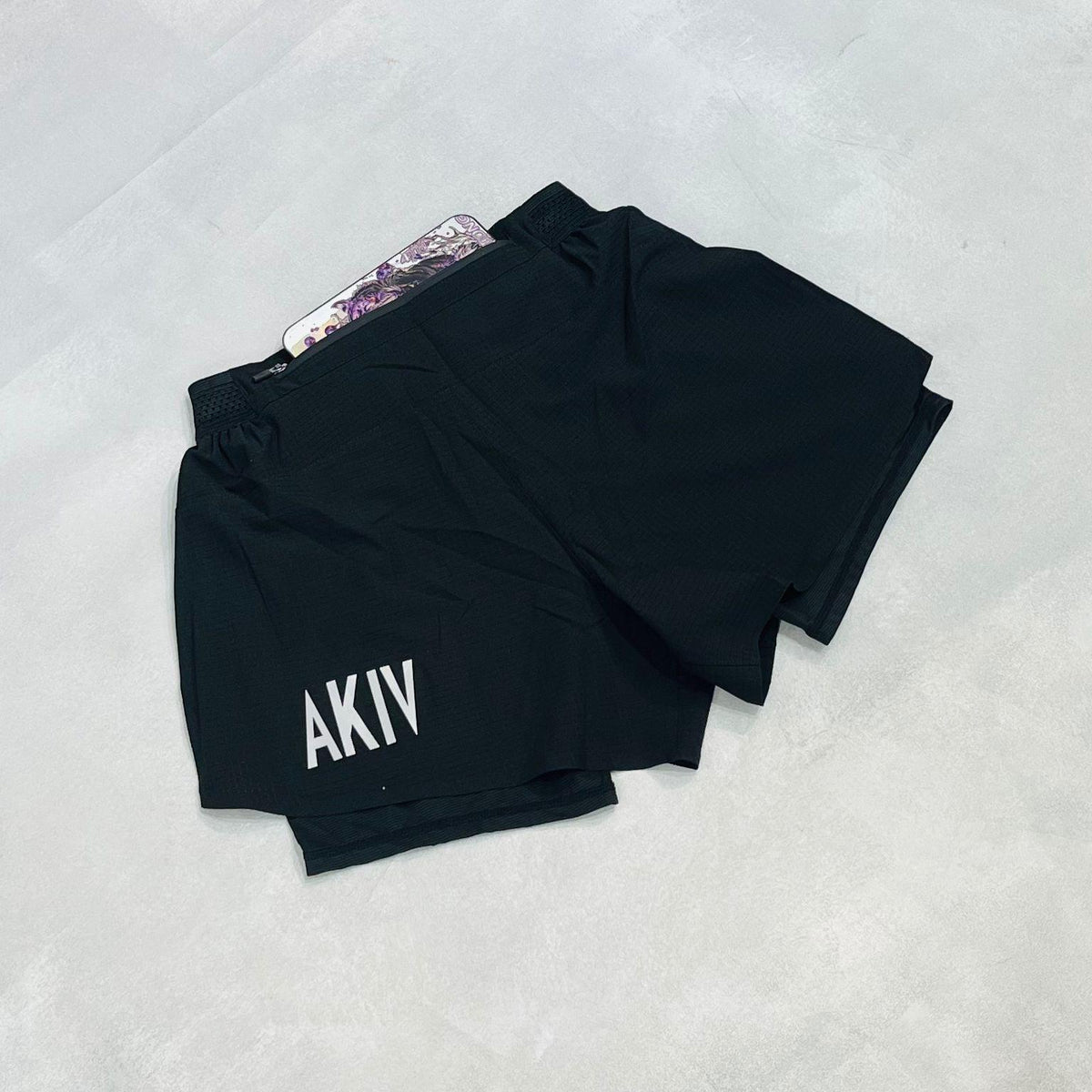AKIV 2-in-1 Running Shorts 2" with Pockets Unisex | inner tight | Black
AKIV 2合1多功能2"跑步短褲連背袋男女款 | 平腳內膽版 | 黑色