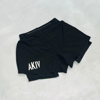 AKIV 2-in-1 Running Shorts 2" with Pockets Unisex | inner tight | Black
AKIV 2合1多功能2"跑步短褲連背袋男女款 | 平腳內膽版 | 黑色