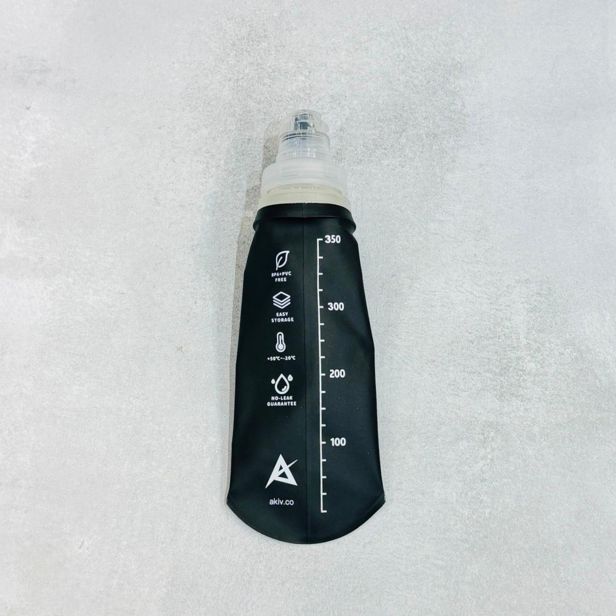 AKIV 2-in-1 Wide Opening Soft Water Flask 350ml | Foldable | Black
AKIV 2-in-1 闊口徑軟水樽 350ml | 扁身版 |  黑色
