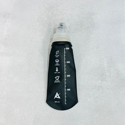 AKIV 2-in-1 Wide Opening Soft Water Flask 350ml | Foldable | Black
AKIV 2-in-1 闊口徑軟水樽 350ml | 扁身版 |  黑色