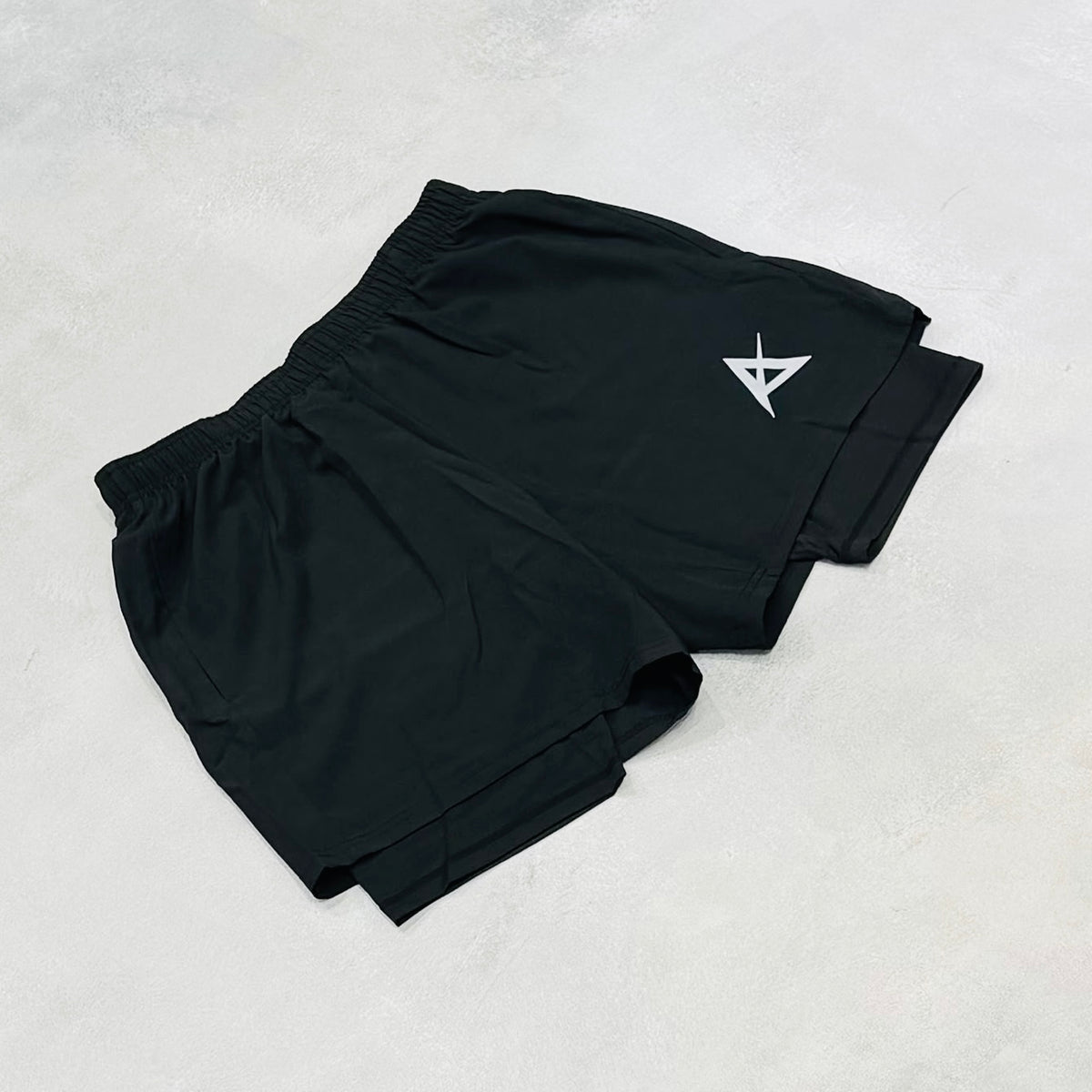 AKIV  2-in-1 Training Shorts Unisex | Onyx Black
AKIV 二合一訓練短褲男女款 | 曜石黑 