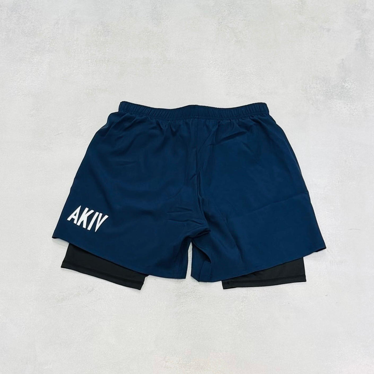 AKIV  2-in-1 Training Shorts Unisex | Deep Ocean Blue
AKIV 二合一訓練短褲男女款 | 深海藍