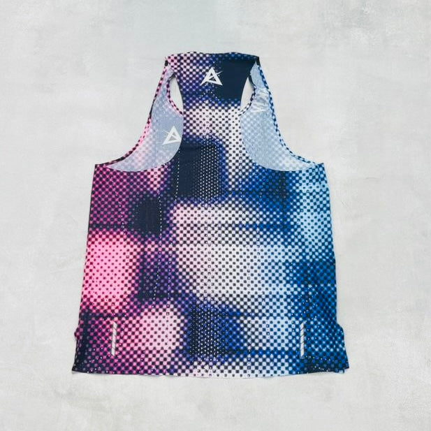 AKIV AeroPro Singlet Unisex | Neon Pixel
AKIV 空力競速背心男女款 | 霓虹像素