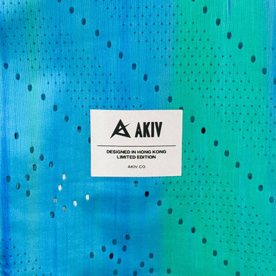 AKIV AeroPro Singlet Unisex | Blue Momentum
AKIV 空力競速背心男女款 | 藍綠軸心漸變
