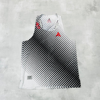AKIV AeroPro Singlet Unisex | Diagonal Speed
AKIV 空力競速背心男女款 | 斜速黑白