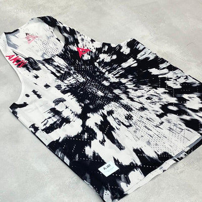 AKIV AeroPro Singlet Unisex | Monochrome Pulse
AKIV 空力競速背心男女款 | 黑白脈衝跑